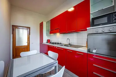 Cucina o angolo cottura di YD Aleardi luminous and comfy