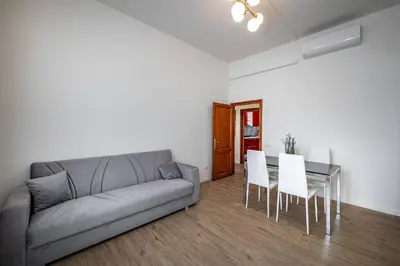 Area soggiorno di YD Aleardi luminous and comfy