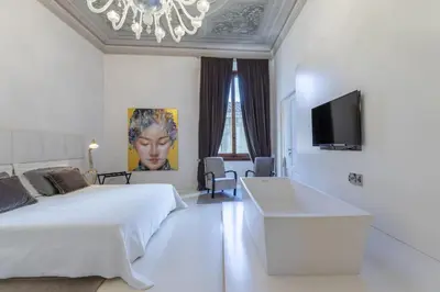 Letto o letti in una camera di Luxury Apartment with big terrace in Florence