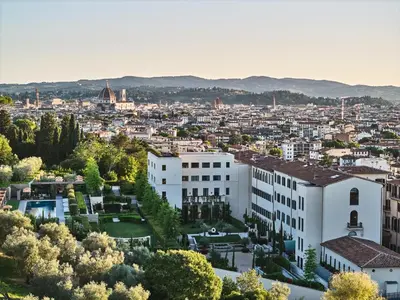 Vista generica su Firenze o vista sulla città dall'interno dell'hotel