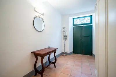 Planimetria di Central Station Apartment with Garden