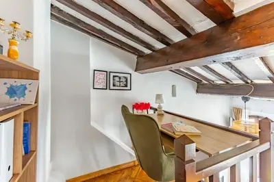 Planimetria di GuestHost - Renaissance Romance - Florence Gem Apartment