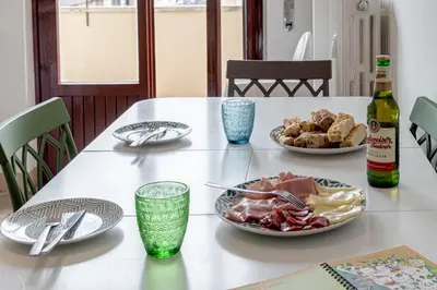 Cibo presso l'appartamento o nelle vicinanze