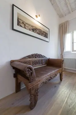 Area soggiorno di Unique 100 sqm design flat in Oltrarno