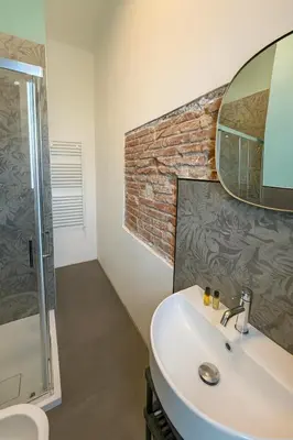 Bagno di Florence Contemporary Escape