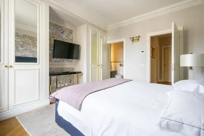 Letto o letti in una camera di Albizi Penthouse Luxury Apartment In Florence By Palazzo Pazzi Vitali
