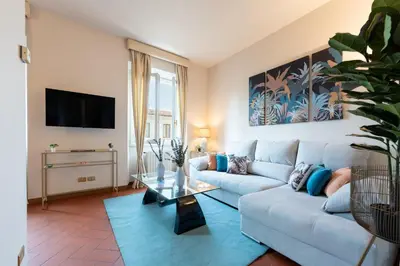 TV o dispositivi per l'intrattenimento presso Via Panzani 16, 4th Floor - Patrizia - Bright apartment 300m from Duomo and Train station