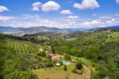 Paesaggio naturale nelle vicinanze della villa