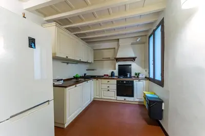 Cucina o angolo cottura di UNYCA- Elegant Apartment 