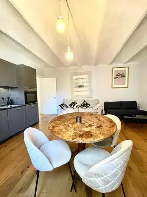 Cucina o angolo cottura di Chic riverside 3-room apartment next to San Niccolò
