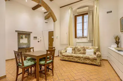 Area soggiorno di Ground Floor Apartment