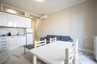 Cucina o angolo cottura di Maragliano Prestige Apartments - A Due Passi dalla Tramvia