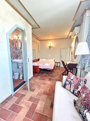 Letto o letti in una camera di Florentine Penthouse by FlorenceHospitality com
