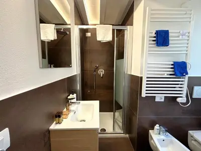 Bagno di Purple Lily Apartment