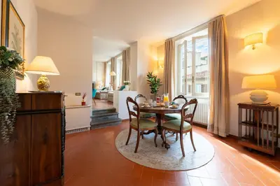 Area soggiorno di Via Panzani 16, 3rd Floor - Antonella - Elegant & Spacious, 3-Bedroom in Historic Center