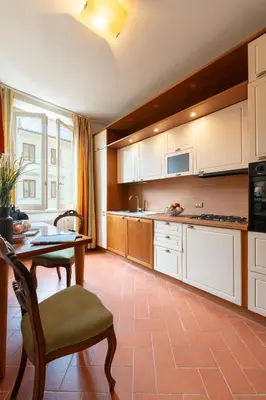 Cucina o angolo cottura di Via Panzani 16, 3rd Floor - Antonella - Elegant & Spacious, 3-Bedroom in Historic Center