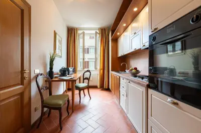 Cucina o angolo cottura di Via Panzani 16, 3rd Floor - Antonella - Elegant & Spacious, 3-Bedroom in Historic Center