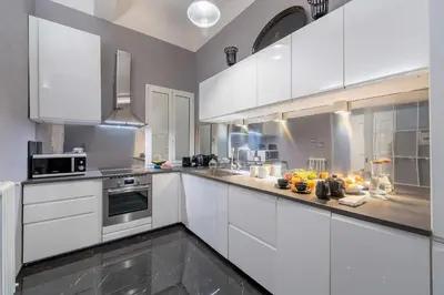 Cucina o angolo cottura di Genteel Home Biblioteca Firenze