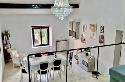 Area soggiorno di Milla Apartment in art deco villa