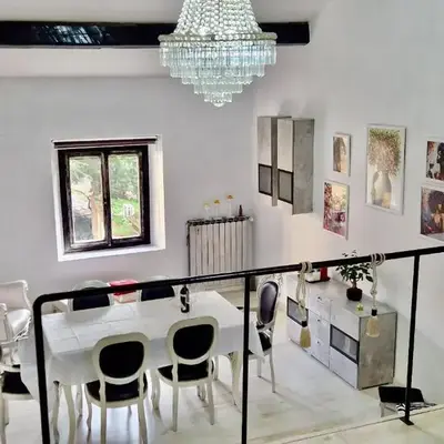 Milla Apartment in art deco villa