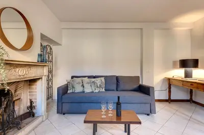 Area soggiorno di Guelfo Apartment by Mamo Florence