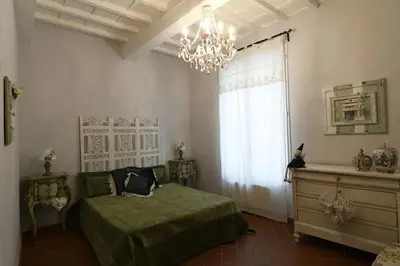 Letto o letti in una camera di Elegant Apartment Central Market SMN Station Duomo