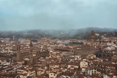 Vista generica su Firenze o vista sulla città dall'interno dell'appartamento