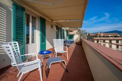 Balcone o terrazza di Orto Botanico Apartment With Terrace And Dome View Florence