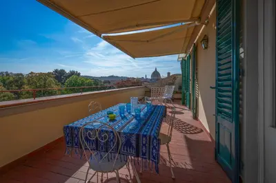 Balcone o terrazza di Orto Botanico Apartment With Terrace And Dome View Florence