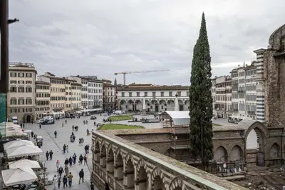 Vista generica su Firenze o vista sulla città dall'interno dell'appartamento