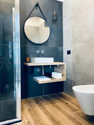 Bagno di M4 BLACK Monolocale Moderno e Funzionale