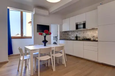 Cucina o angolo cottura di Sacha Apartment by Mamo Florence
