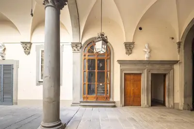 Facciata o entrata di Ricasoli Frescoes