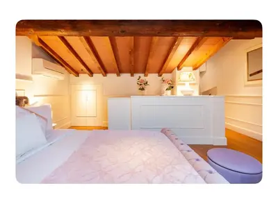 Letto o letti in una camera di The bright window in Florence! Super centrale!
