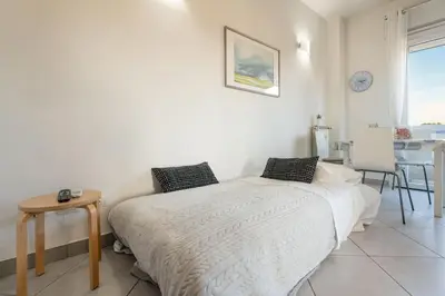 Letto o letti in una camera di Crystal house FRONT TRAMVIA