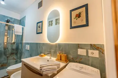 Bagno di Elena's Apt with Lodge, near the Center
