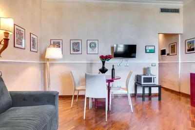 TV o dispositivi per l'intrattenimento presso Novella Apartment by Mamo Florence