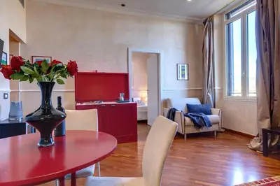 Area soggiorno di Novella Apartment by Mamo Florence