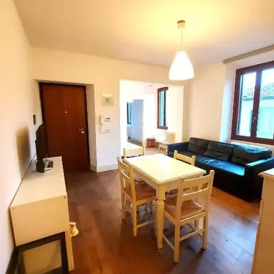 Leone Apartment