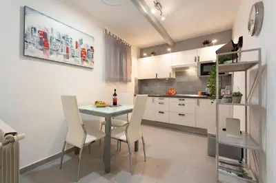 Cucina o angolo cottura di Keys of Italy - Macci 41 - Sant' Ambrogio one bedroom flat