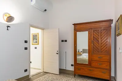 Letto o letti in una camera di GuestHost - San Lorenzo Central Roomy Apartment