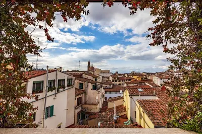 Vista generica su Firenze o vista sulla città dall'interno dell'appartamento
