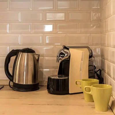 Set per la preparazione di tè e caffè presso Angie
