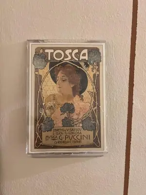 Certificato, attestato, insegna o altro documento esposto da Tosca