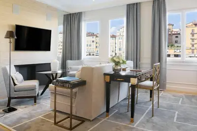 TV o dispositivi per l'intrattenimento presso Lungarno Luxury Apartments - by Lungarno Collection