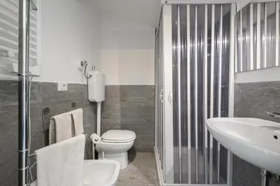 Bagno di The Luxor Suites - Larione