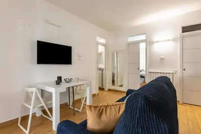 TV o dispositivi per l'intrattenimento presso GuestHost - Florence Cozy Apartment with Small Terrace