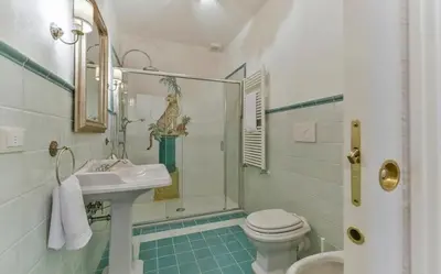 Bagno di Villa Gelly