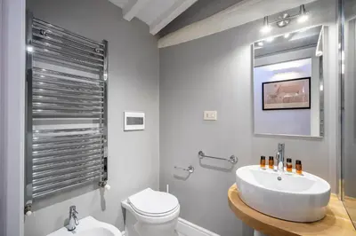 Planimetria di The Luxor Suites - Capponi