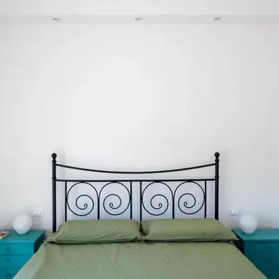 Camera Matrimoniale con bagno privato-struttura condivisa con Host-CASA ENEA